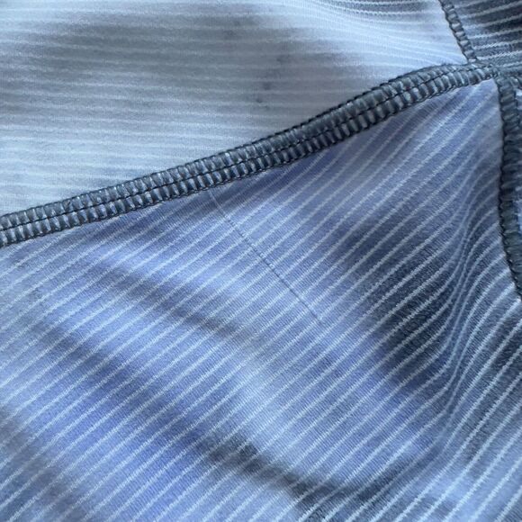 Athleta Capri Size XS Salutation Stash Pocket II Textured Blue/Gray Stripe - Picture 11 of 11